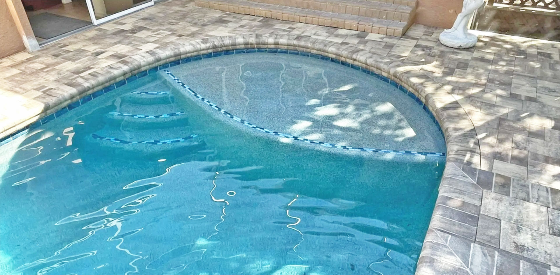 Kohl Pool, Photos, New Pool - Lightning Pools & Pavers: Swimming Pool  Installation, Resurfacing, Remodeling